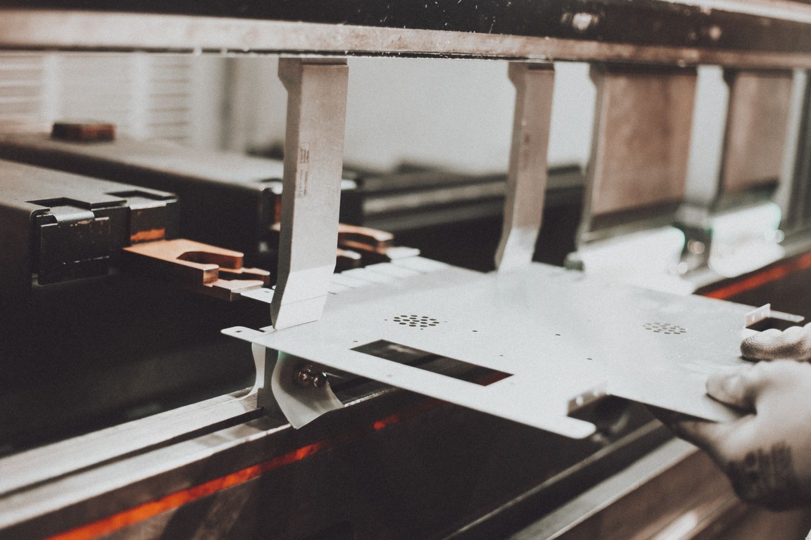 Bending and Folding Laser Expertise